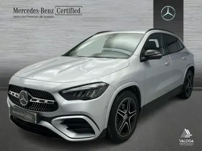 Usado Mercedes GLA200 AMG line 150 HP (110 kW) 2025 Cinzento SUV
