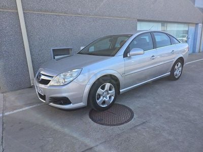 Brugt Opel Vectra Essentia 140 HK (102 kW) 2007 Grå Sedan