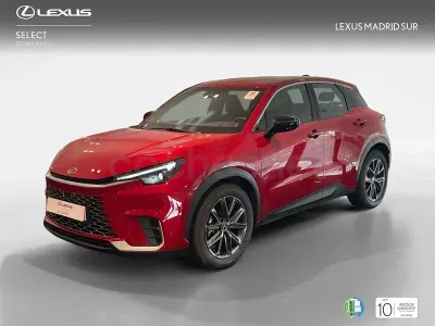 Begagnad Lexus LBX 136 HK (100 kW) 2024 Röd SUV