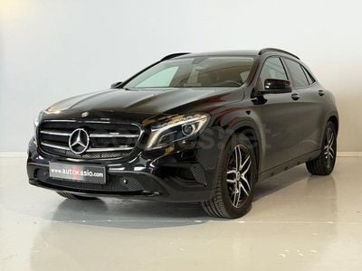 Begagnad Mercedes GLA200 Urban 156 HK (114 kW) 2016 Svart SUV