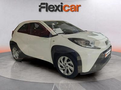 Blanco Usado 2024 Toyota Aygo X Play SUV | 11.990 € (Precio justo)