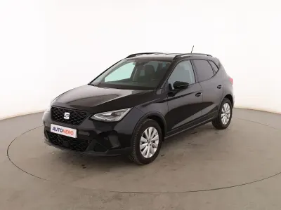 Usado Seat Arona Style 110 CV (80 kW) 2022 Negro SUV