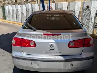 Usado Renault Laguna II Expression 110 CV (80 kW) 2005 Gris / plata Berlina