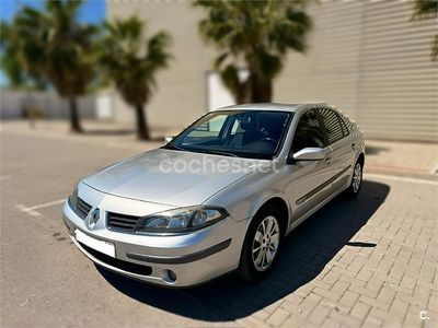Usado Renault Laguna II Expression 115 CV (84 kW) 2006 Gris / plata Berlina