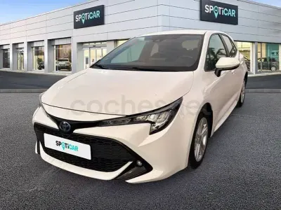 Usado Toyota Corolla Active 122 CV (89 kW) 2021 Blanco Berlina