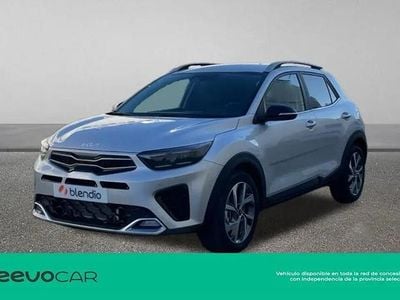 Käytetty Kia Stonic GT-Line 100 HP (73 kW) 2024 Harmaa Katumaasturi