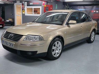 Beige Usado 2004 VW Passat Highline Berlina | 6999 € (Caro)