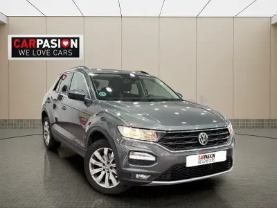 Usado VW T-Roc Advance 115 CV (84 kW) 2018 Gris / plata SUV