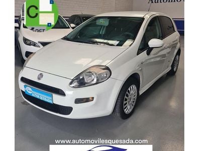 Blanco Usado 2014 Fiat Punto Young Utilitario | 5700 € (Precio justo)