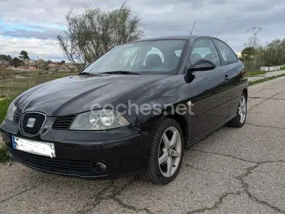 Usado Seat Ibiza Sport 100 CV (73 kW) 2005 Negro Utilitario