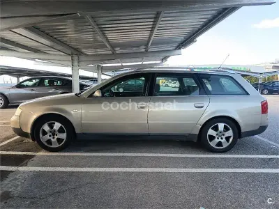 Usado Audi A6 Premium 230 CV (169 kW) 2002 Gris / plata Familiar