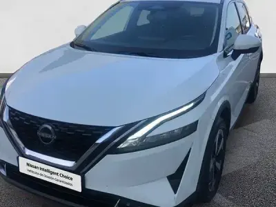 Usado Nissan Qashqai N-Connecta 158 CV (116 kW) 2022 Sapporo white (sólido) SUV