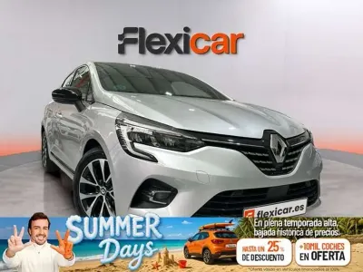 Usado Renault Clio Techno 91 CV (66 kW) 2023 Gris Utilitario