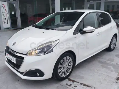 Käytetty Peugeot 208