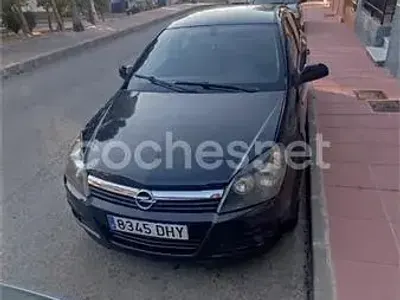 Usado Opel Astra Sport 120 CV (88 kW) 2005 Negro Familiar
