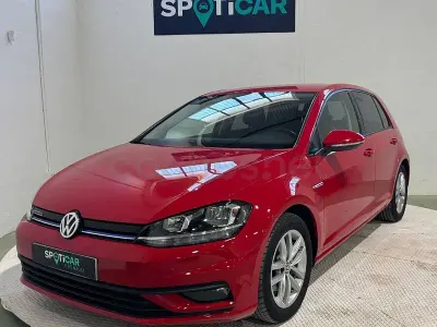 Usado VW Golf VIII Advance 130 CV (95 kW) 2020 Rojo Berlina