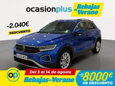 Usado VW T-Roc Life 110 CV (80 kW) 2024 Azul SUV