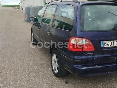 Usado Ford Galaxy Trend 130 CV (95 kW) 2004 Azul Monovolumen