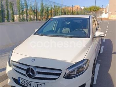 Mercedes B200