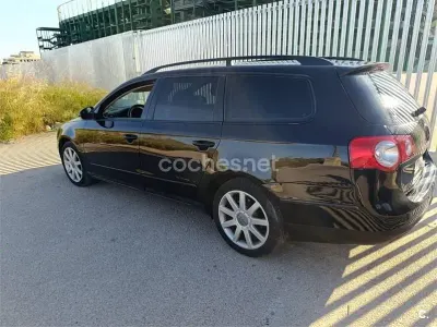 Usado VW Passat Edition 110 CV (80 kW) 2010 Negro Familiar