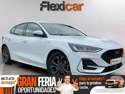 Usado Ford Focus ST-Line 155 HP (114 kW) 2023 Branco Sedan