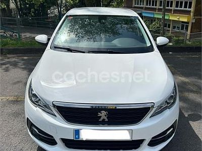 Usado Peugeot 308 Active 130 HP (95 kW) 2017 Branco Sedan