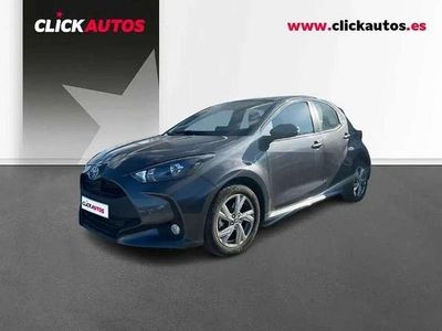 Usado Toyota Yaris Hybrid Active 116 CV (85 kW) 2025 Gris Utilitario