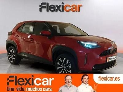 Usado Toyota Yaris Hybrid Active 116 CV (85 kW) 2024 Rojo