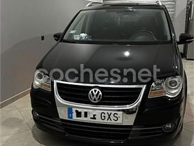 Usado VW Touran Advance 105 CV (77 kW) 2010 Negro Monovolumen