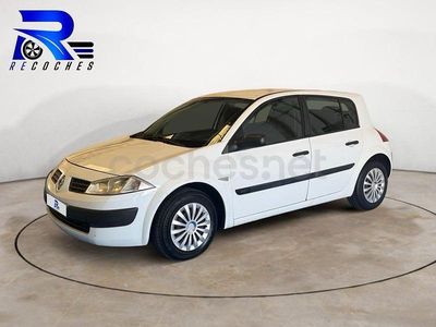 Usado Renault Mégane II Dynamique 100 CV (73 kW) 2004 Blanco Berlina
