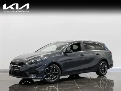 Usado Kia Ceed Style 120 CV (88 kW) 2024 Gris Utilitario