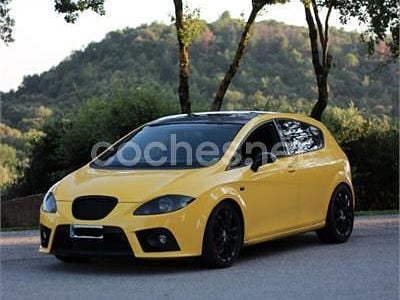 Usado Seat Leon CUPRA 240 CV (176 kW) 2007 Amarillo Utilitario