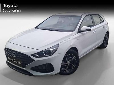 Usado Hyundai i30 120 CV (88 kW) 2023 Blanco Berlina