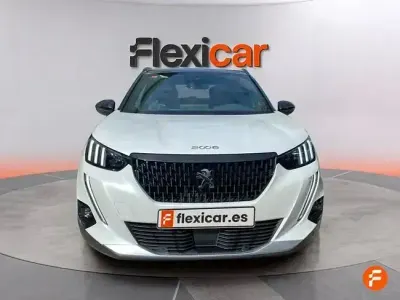 Usado Peugeot 2008 GT 130 CV (95 kW) 2021 Blanco SUV