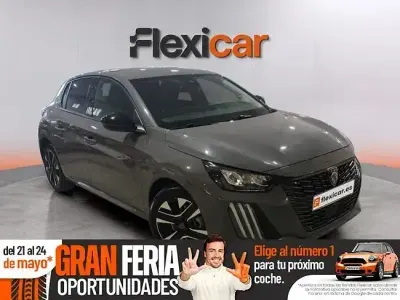 Usado Peugeot 208 Allure 100 CV (73 kW) 2025 Gris Utilitario