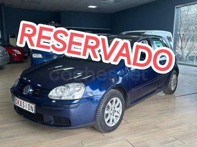 Usado VW Golf IV Trendline 105 CV (77 kW) 2006 Azul Berlina