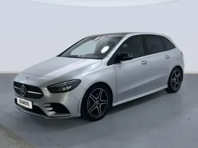 Usado Mercedes B200 150 CV (110 kW) 2022 Gris plata Utilitario