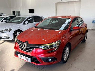 Usado Renault Mégane IV Zen 110 CV (80 kW) 2017 Granate Berlina
