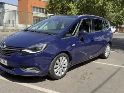 Usado Opel Zafira Excellence 170 CV (125 kW) 2017 Azul Monovolumen