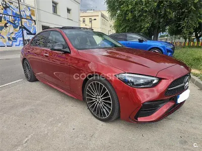 Usado Mercedes C220 200 CV (147 kW) 2022 Granate Berlina