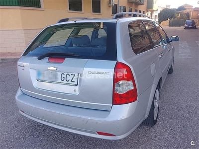 Usado Chevrolet Nubira SX 121 CV (88 kW) 2008 Gris / plata Familiar