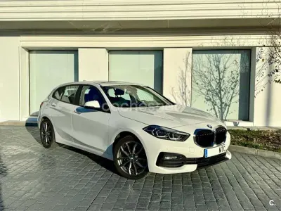 Usado BMW 120 190 CV (139 kW) 2021 Blanco Berlina