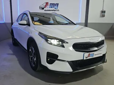 Usado Kia XCeed 120 CV (88 kW) 2022 Blanco SUV