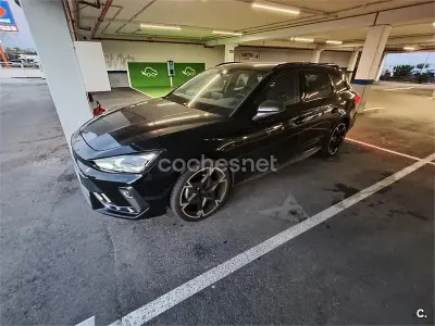 Usado Cupra Leon 150 CV (110 kW) 2024 Negro Familiar