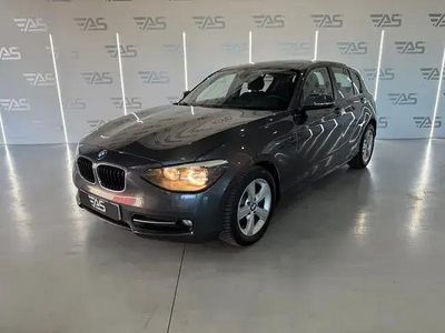 Usado BMW 116 Sport Line 116 HP (85 kW) 2012 Cinzento Citadino