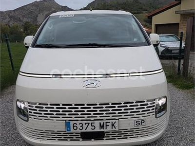 Blanco Usado 2023 Hyundai Staria Monovolumen | 35.000 € (Un poco caro)