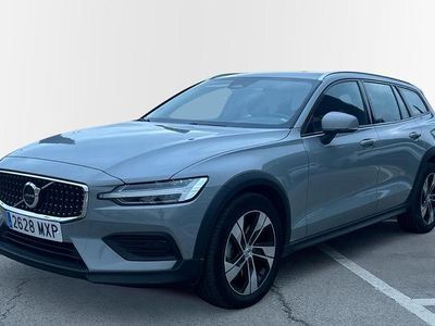 Gris Usado 2024 Volvo V60 CC Plus Familiar | 41.900 €