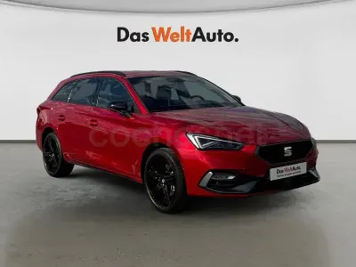 Nuevo Seat Leon FR 204 CV (150 kW) 2026 Rojo Berlina
