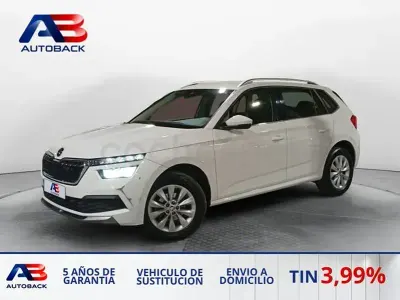 Usado Skoda Kamiq Ambition 110 CV (80 kW) 2021 Blanco SUV