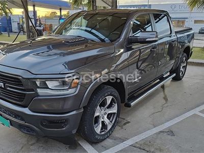Usado RAM 1500 401 CV (294 kW) 2023 Gris / plata Pickup/Camioneta